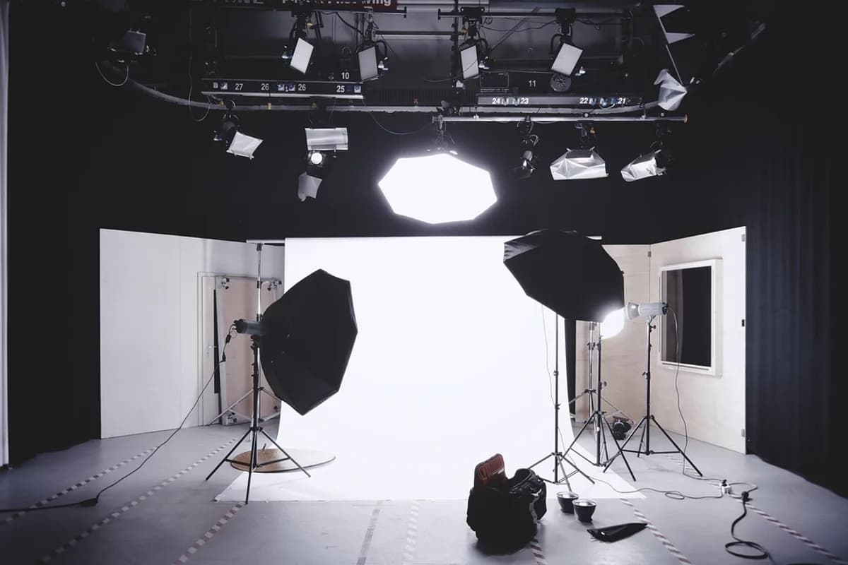 Setting a price for a paid live stream — live streaming pricing guide on DCAST
