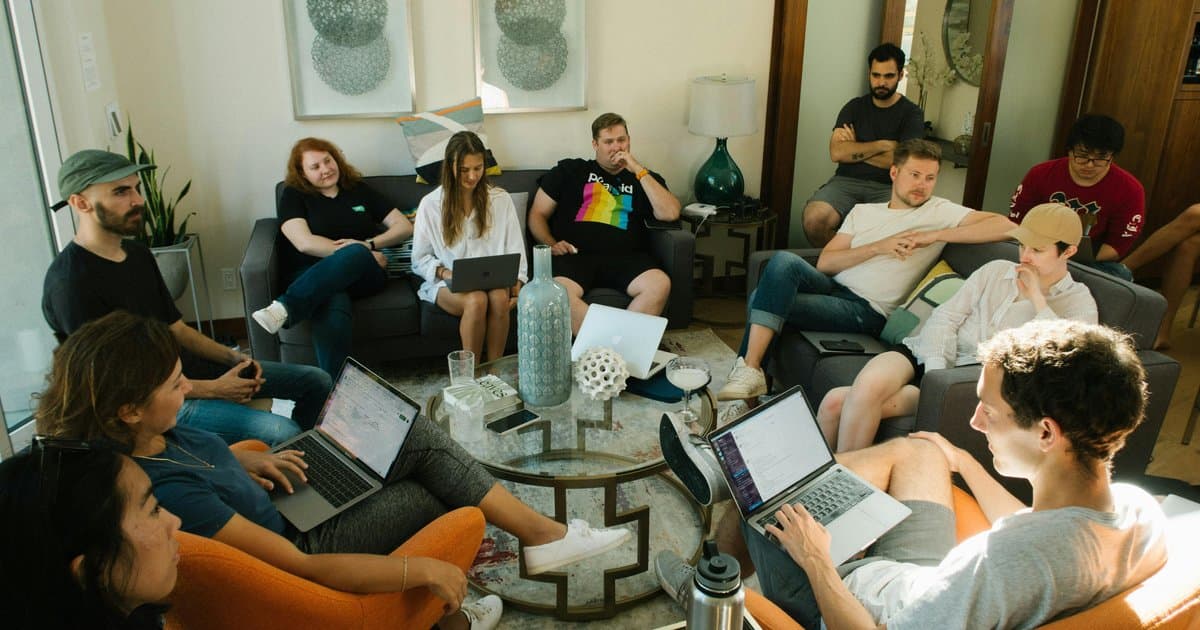 The 10 Best Mighty Networks Alternatives for 2025: A Creator’s Guide to Community Platforms on dcast.tv