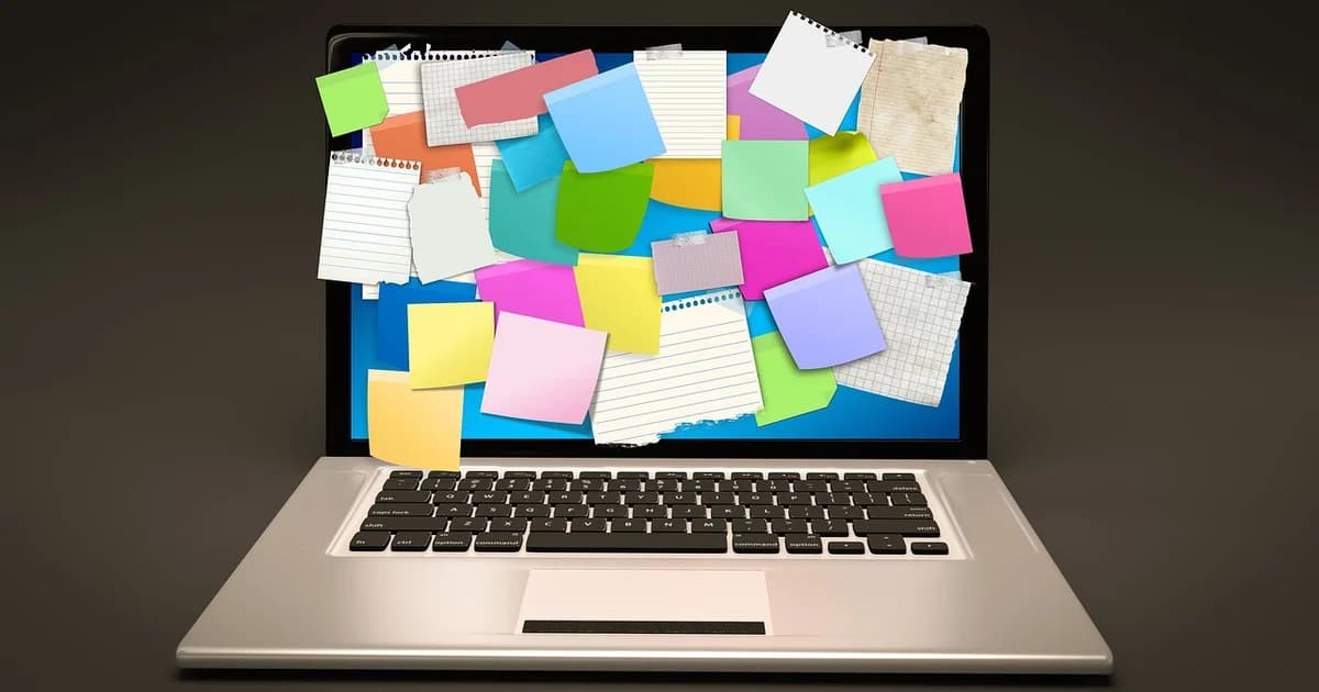 bulletin board, laptop, computer, stickies, post-it, note, business, career, start-up, company, competence, concept, conceptu